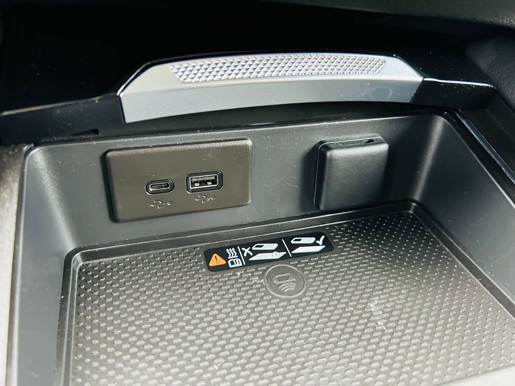 Used 2025 Buick Envision Preferred image 27