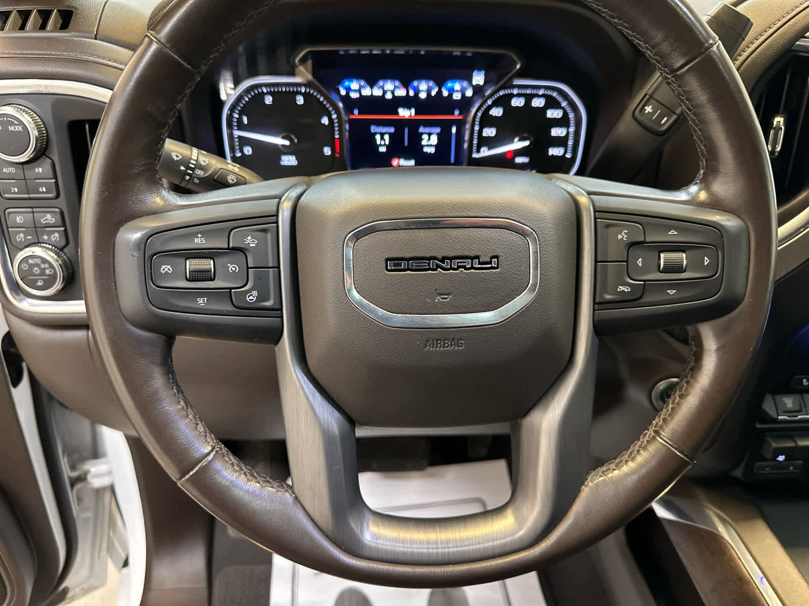 Used 2023 GMC Sierra 3500 Denali w/ Denali Ultimate Package AWD/4WD image 13