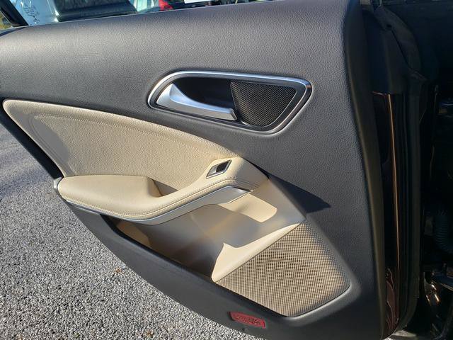 Used 2018 Mercedes-Benz CLA 250 4MATIC image 12