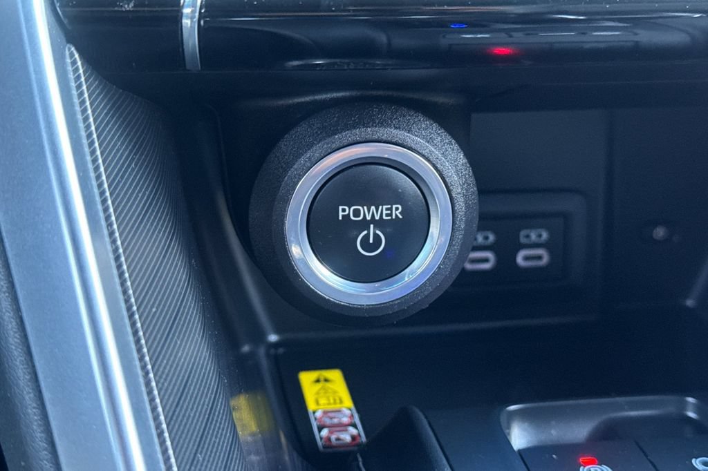 Certified 2023 Toyota Venza Nightshade AWD/4WD image 22