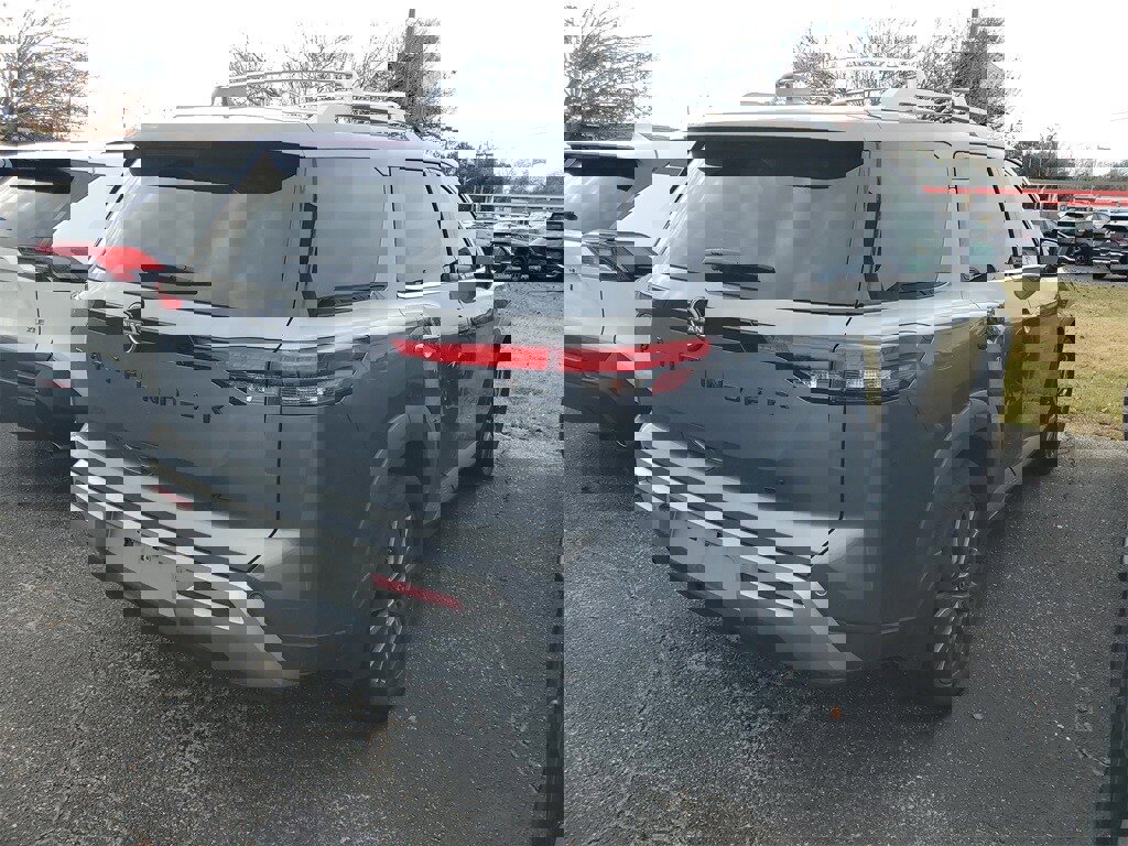 Used 2024 Nissan Pathfinder SL w/ SL Premium Package image 4