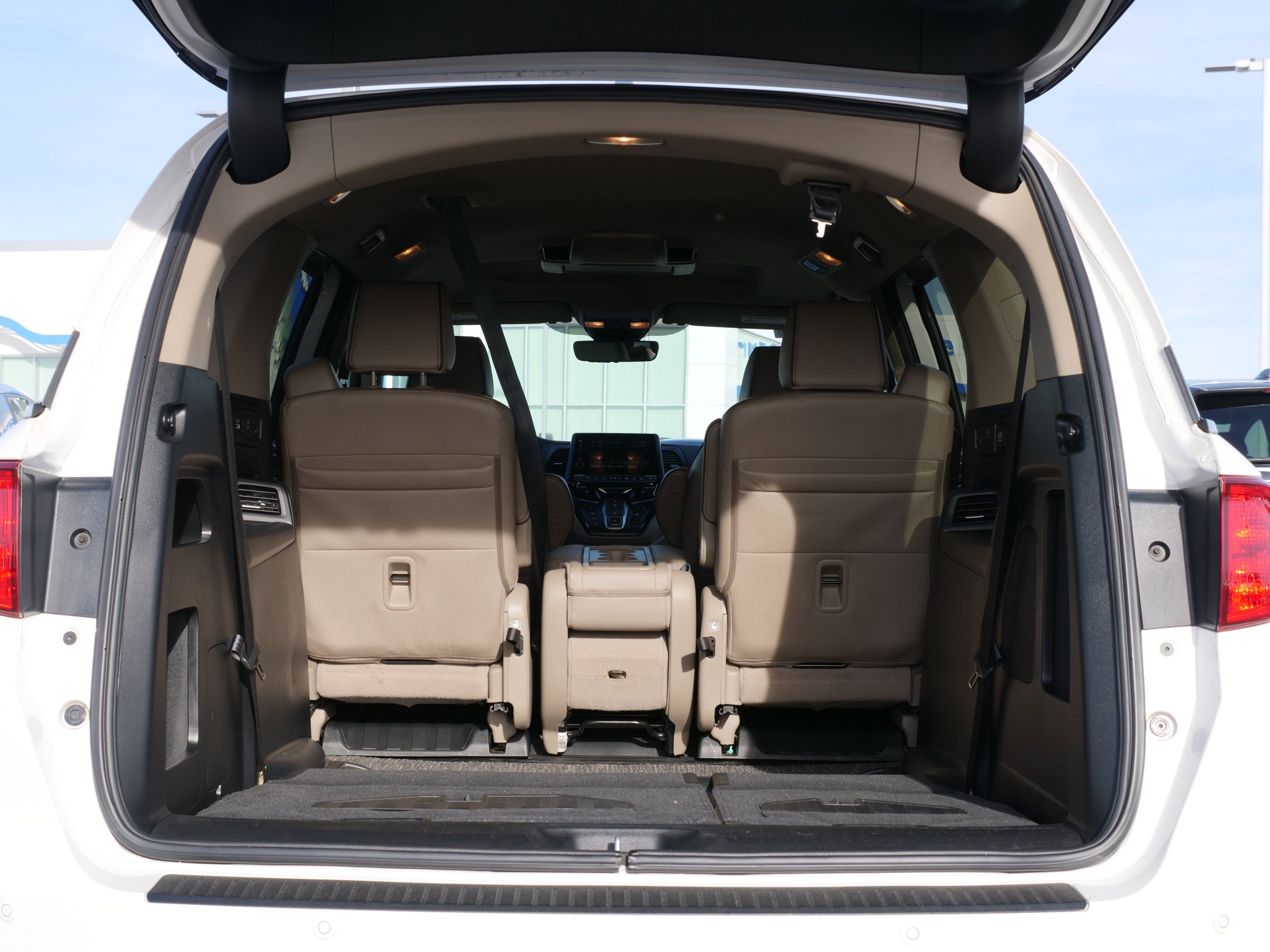 Used 2024 Honda Odyssey Elite image 14