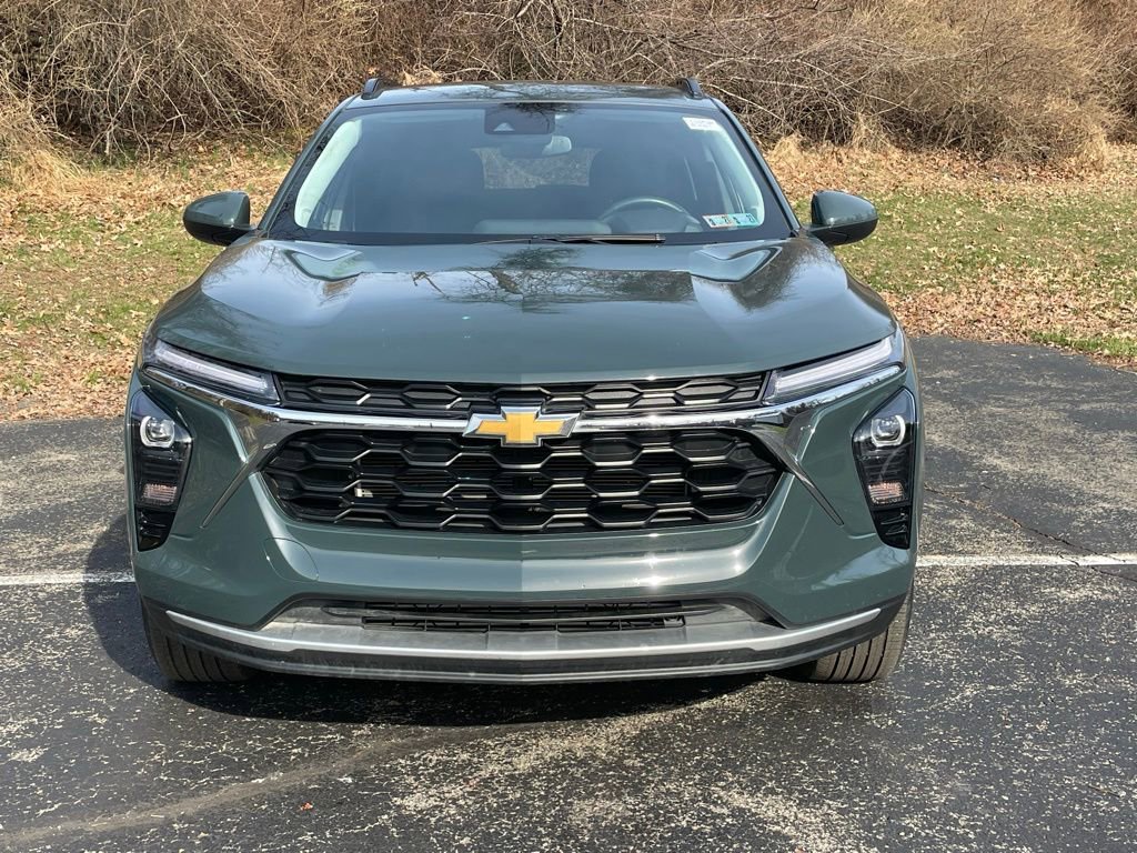 Certified 2025 Chevrolet Trax LT w/ LT Convenience Package image 8