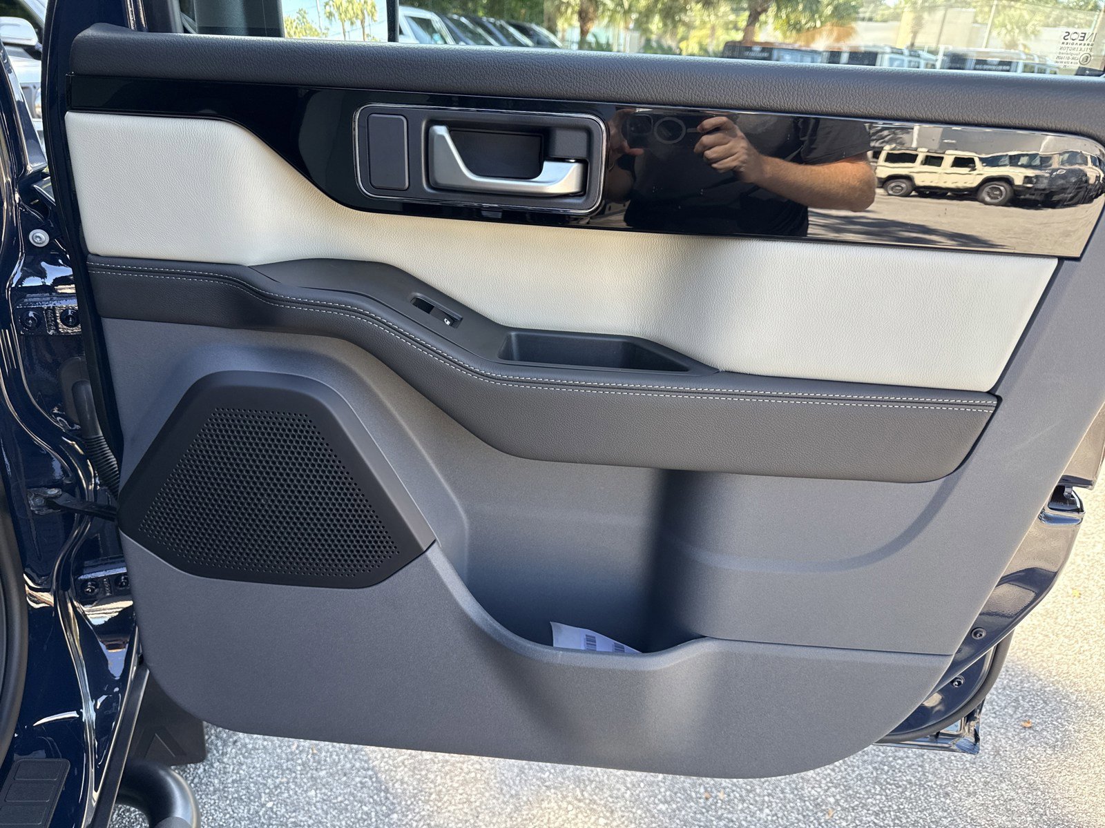 New 2025 INEOS Grenadier Fieldmaster Edition AWD/4WD image 33