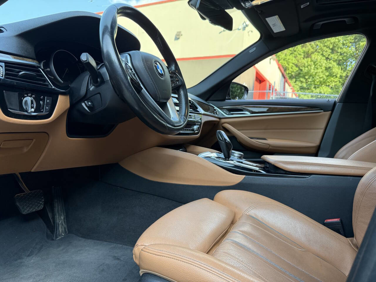 Used 2019 BMW 530i w/ Luxury Package RWD image 33