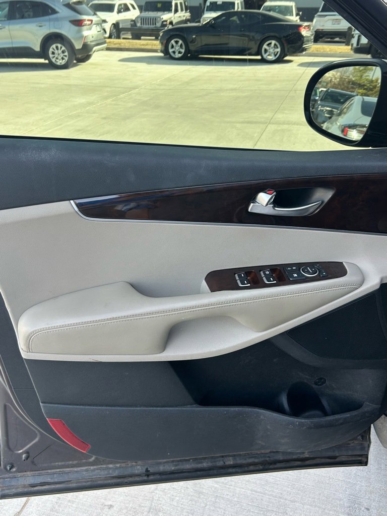 Used 2017 Kia Sorento EX image 9