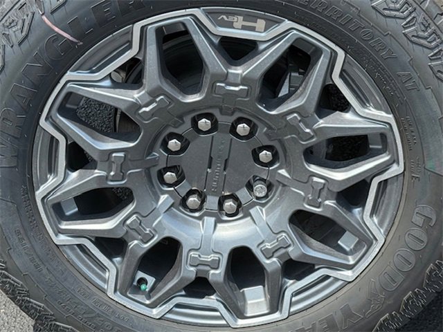 New 2025 GMC Hummer EV 3X w/ LPO, Cargo Utility Package image 12