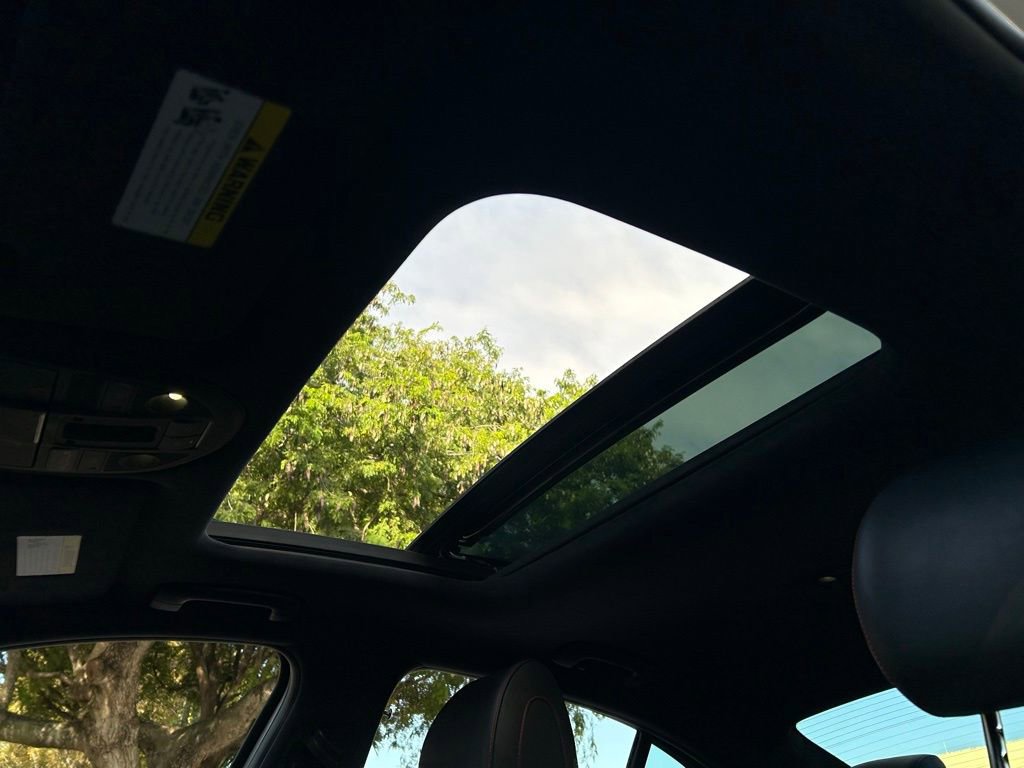 Used 2023 Genesis G70 3.3T w/ Sport Prestige Package image 19