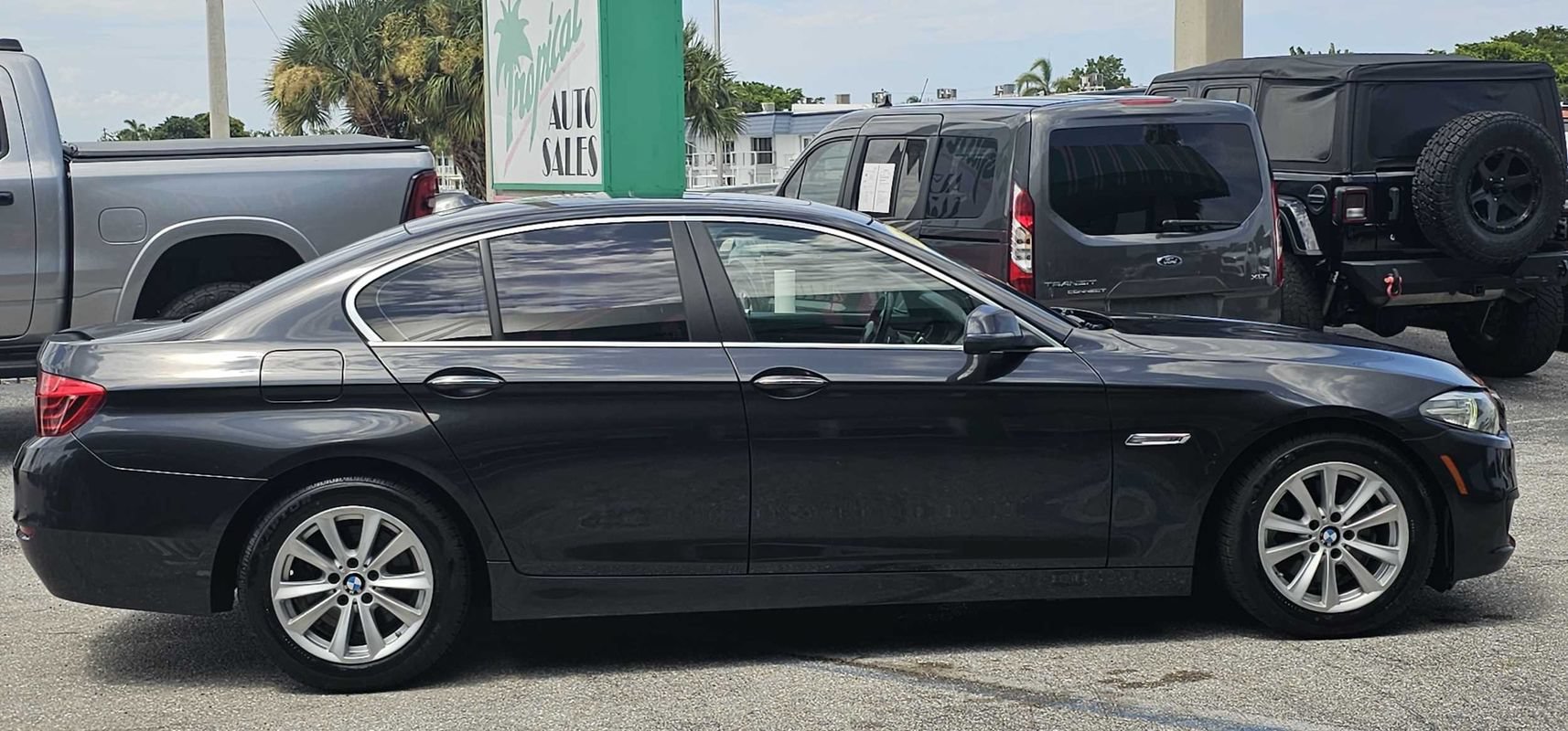 Used 2016 BMW 528i xDrive Sedan AWD/4WD image 6