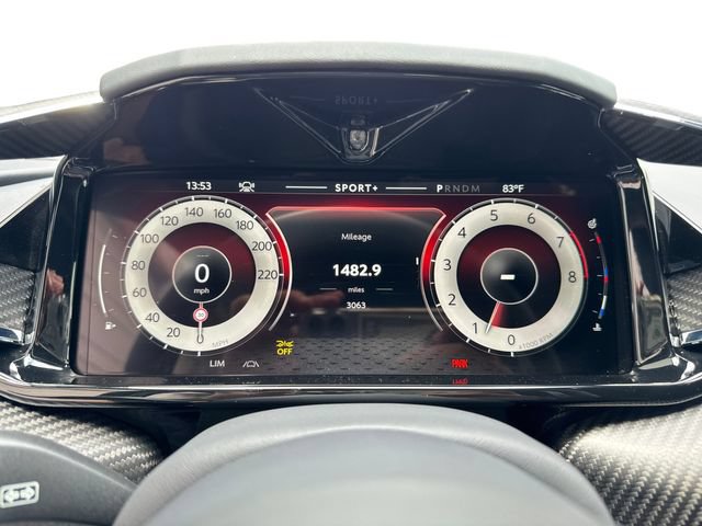 Used 2025 Aston Martin V8 Vantage Coupe RWD image 21