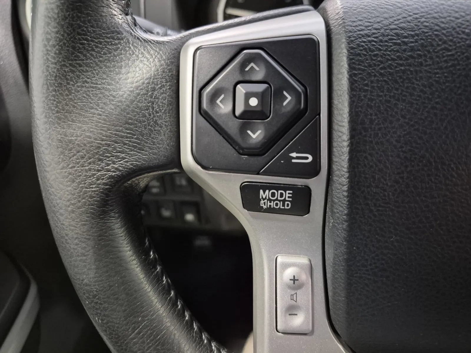 Used 2014 Toyota Tundra Platinum RWD image 31