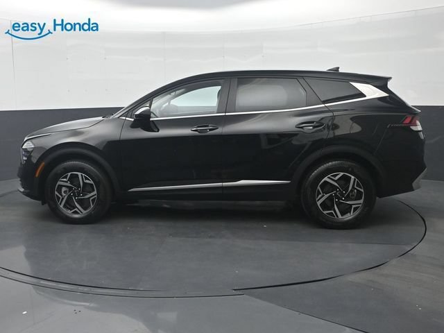 Used 2025 Kia Sportage LX AWD/4WD image 4