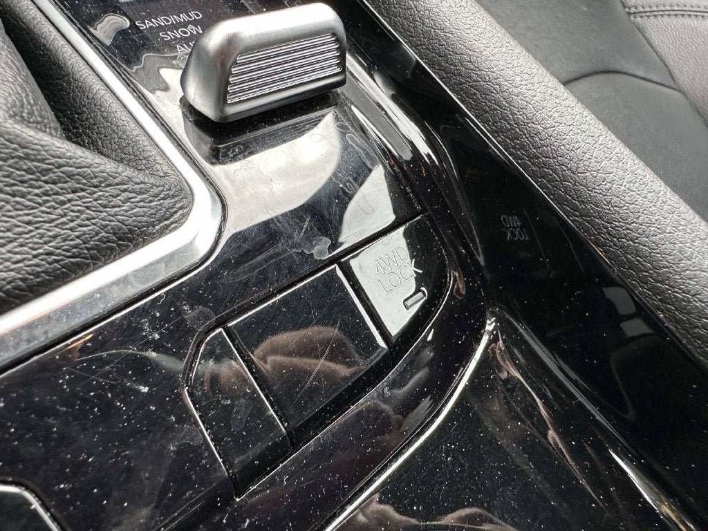 Used 2025 Jeep Compass Limited AWD/4WD image 21