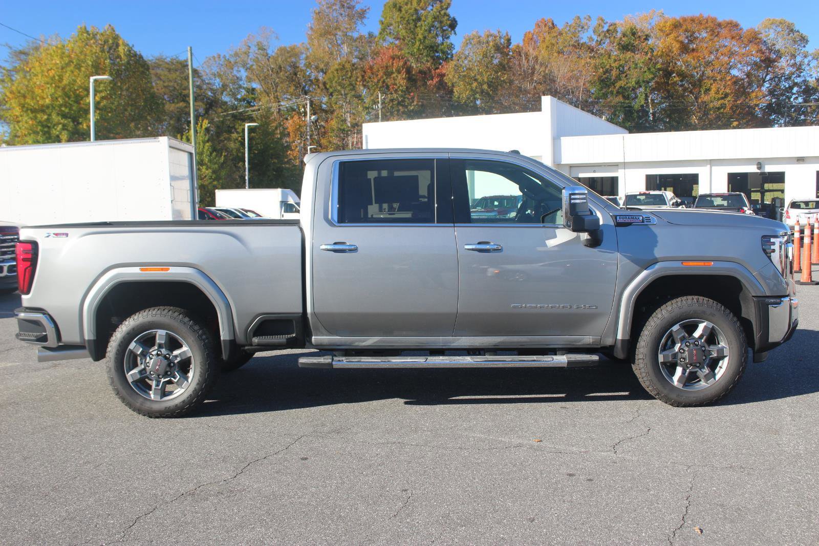New 2025 GMC Sierra 2500 SLT w/ SLT Premium Package image 8
