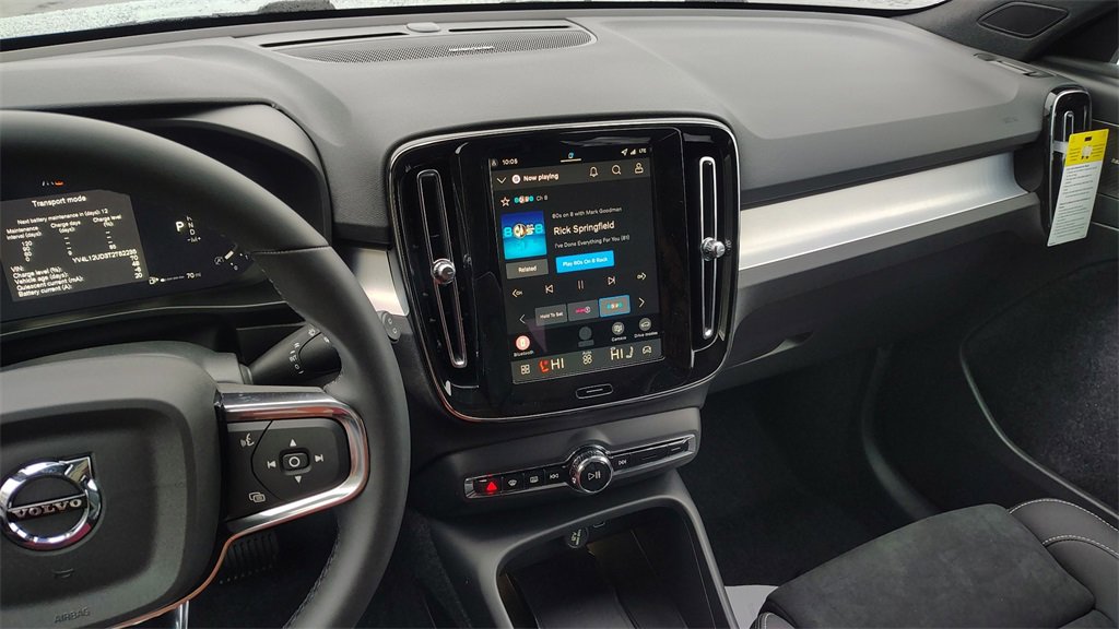 New 2026 Volvo XC40 B5 Ultra w/ Climate Package image 19