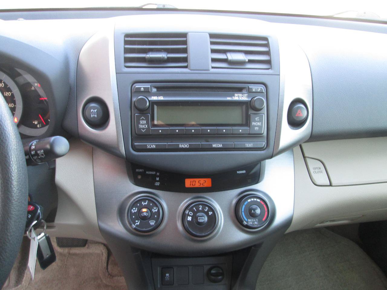 Used 2012 Toyota RAV4 4WD V6 w/ Tow Prep Pkg image 22
