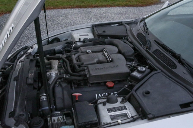 Used 2001 Jaguar XK8 Convertible image 24