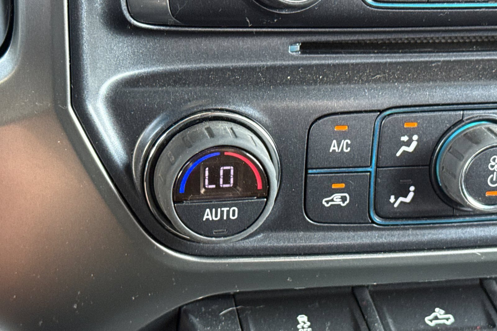 Used 2017 Chevrolet Silverado 3500 LT AWD/4WD image 27