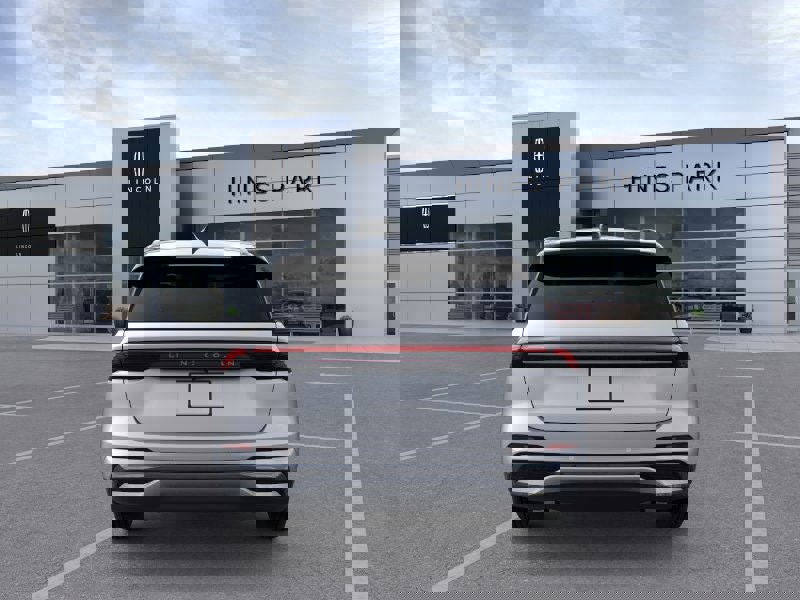 New 2025 Lincoln Nautilus Reserve w/ Jet Appearance Package image 5