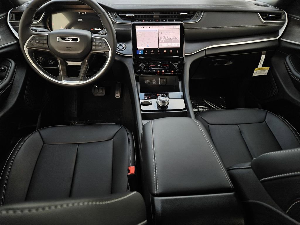 New 2025 Jeep Grand Cherokee Limited image 10