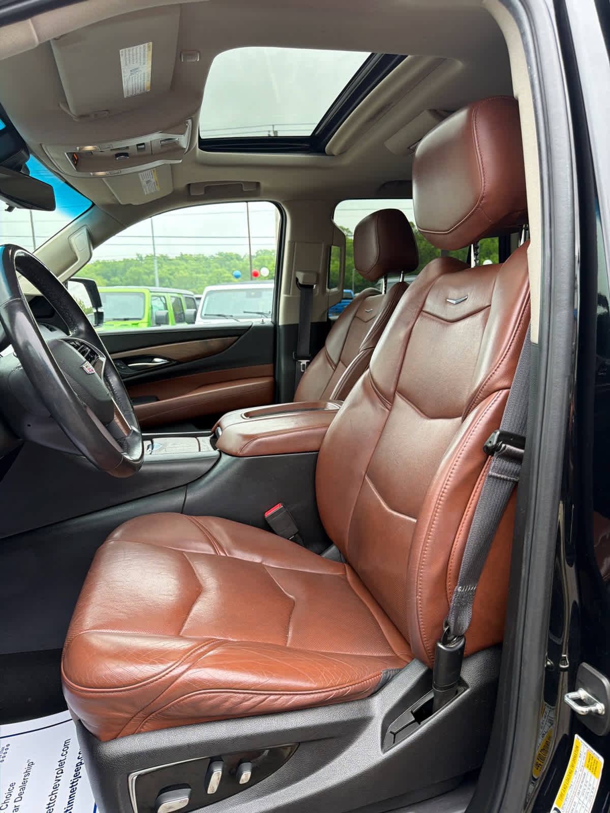 Used 2017 Cadillac Escalade Premium Luxury RWD image 15