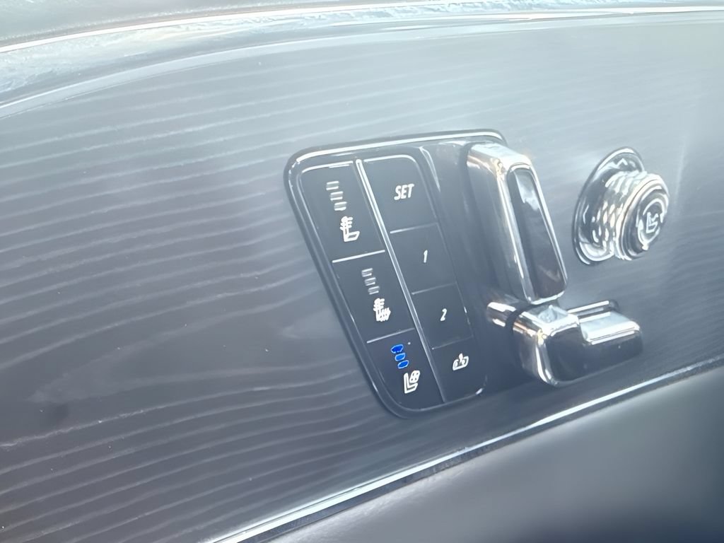 Used 2024 Cadillac Lyriq Luxury w/ LPO, Floor Liner Package AWD/4WD image 13