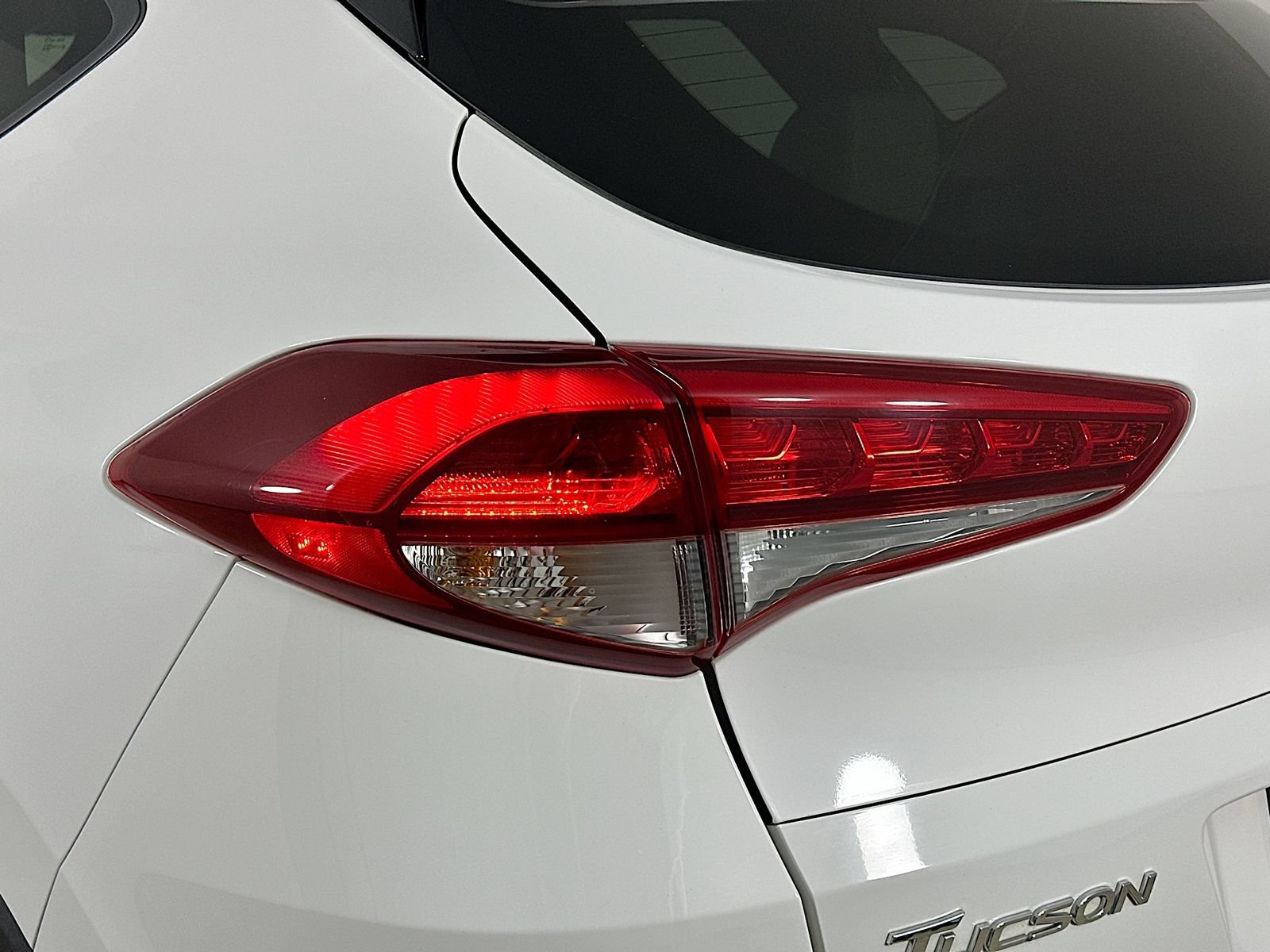 Used 2016 Hyundai Tucson Limited w/ Option Group 03 FWD image 43