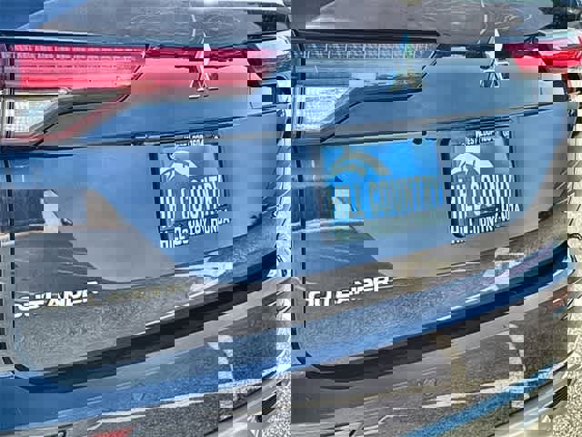 Used 2023 Mitsubishi Outlander SE image 13