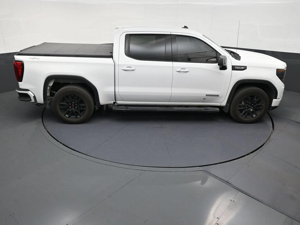 Used 2024 GMC Sierra 1500 Elevation w/ LPO, Elevation Black Package AWD/4WD image 17