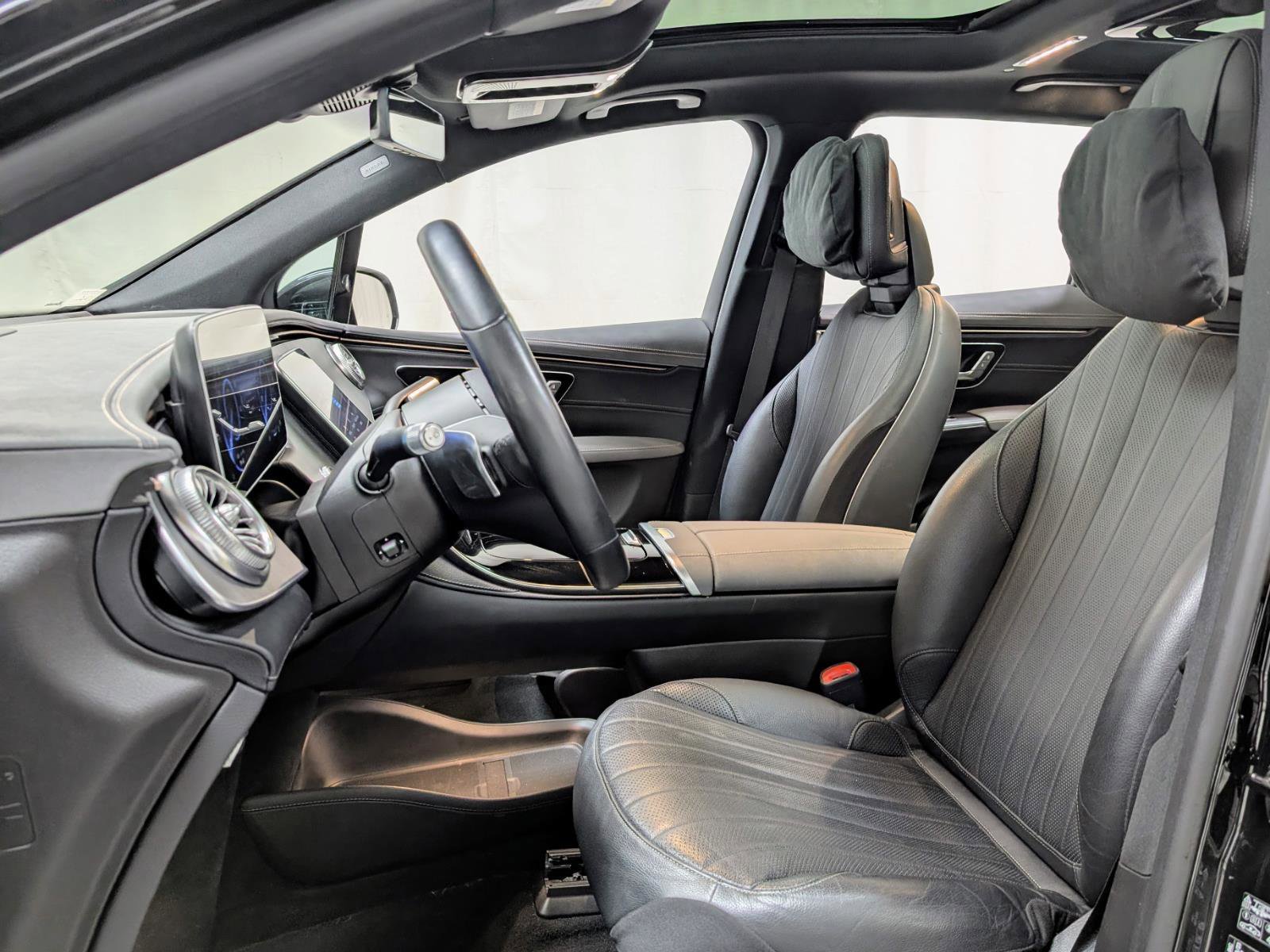 Used 2023 Mercedes-Benz EQS 450+ 4MATIC SUV image 17