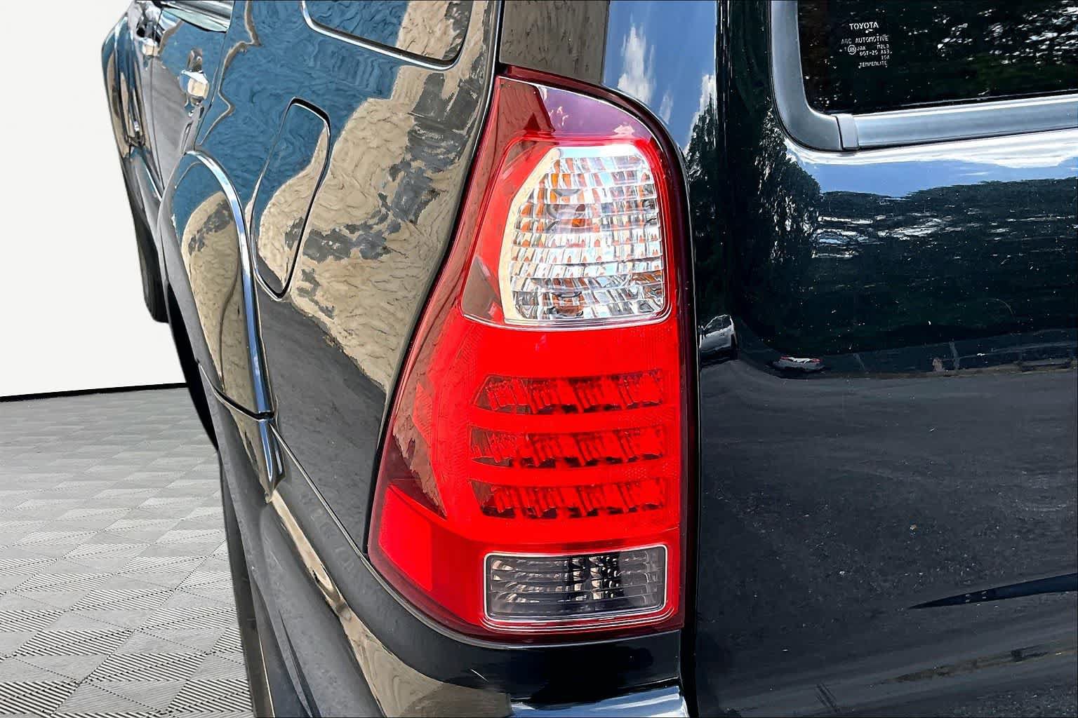 Used 2008 Toyota 4Runner SR5 RWD image 27