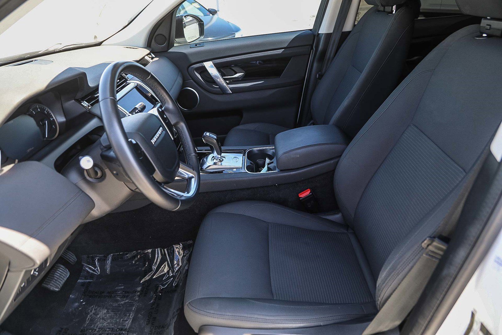 Used 2020 Land Rover Discovery Sport AWD/4WD image 17