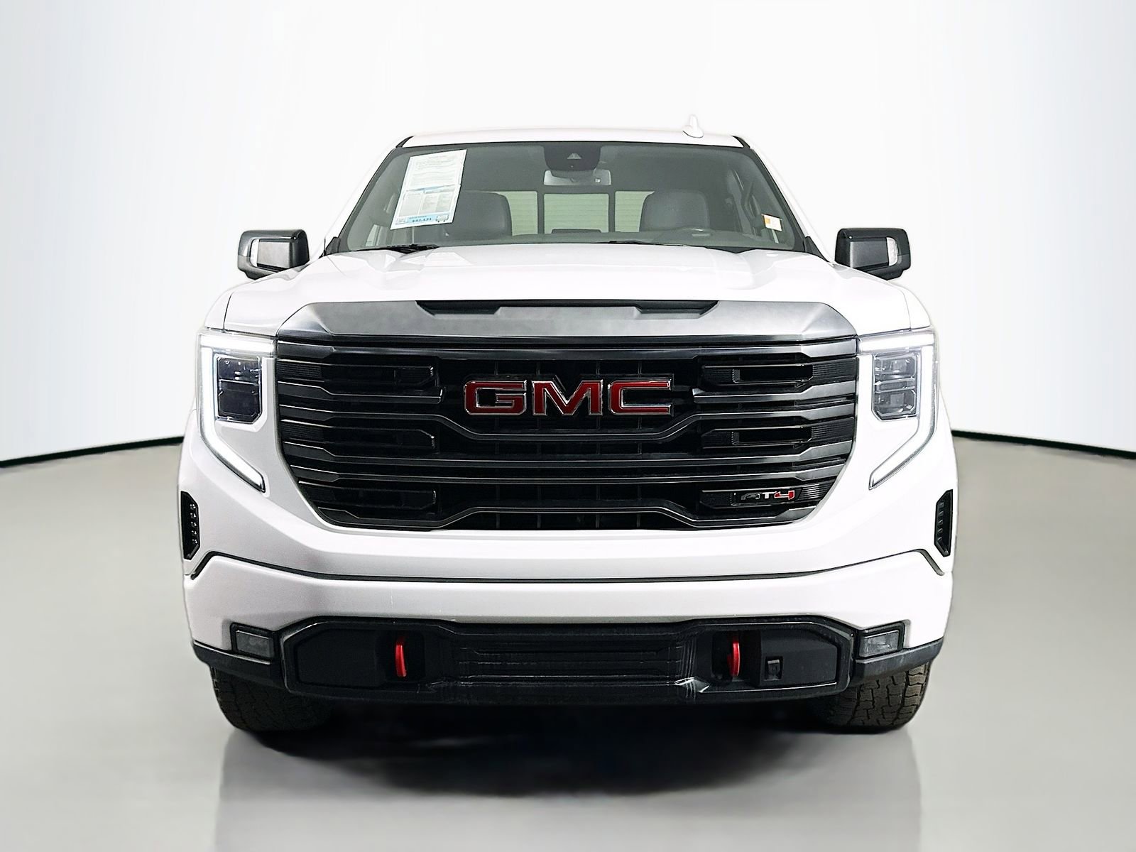 Used 2022 GMC Sierra 1500 AT4 w/ AT4 Preferred Package AWD/4WD image 3
