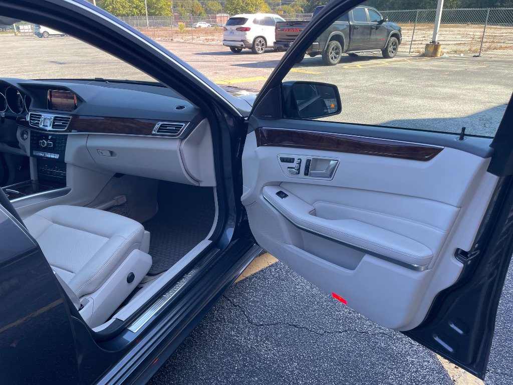 Used 2015 Mercedes-Benz E 350 Sedan w/ Premium 1 Package image 21