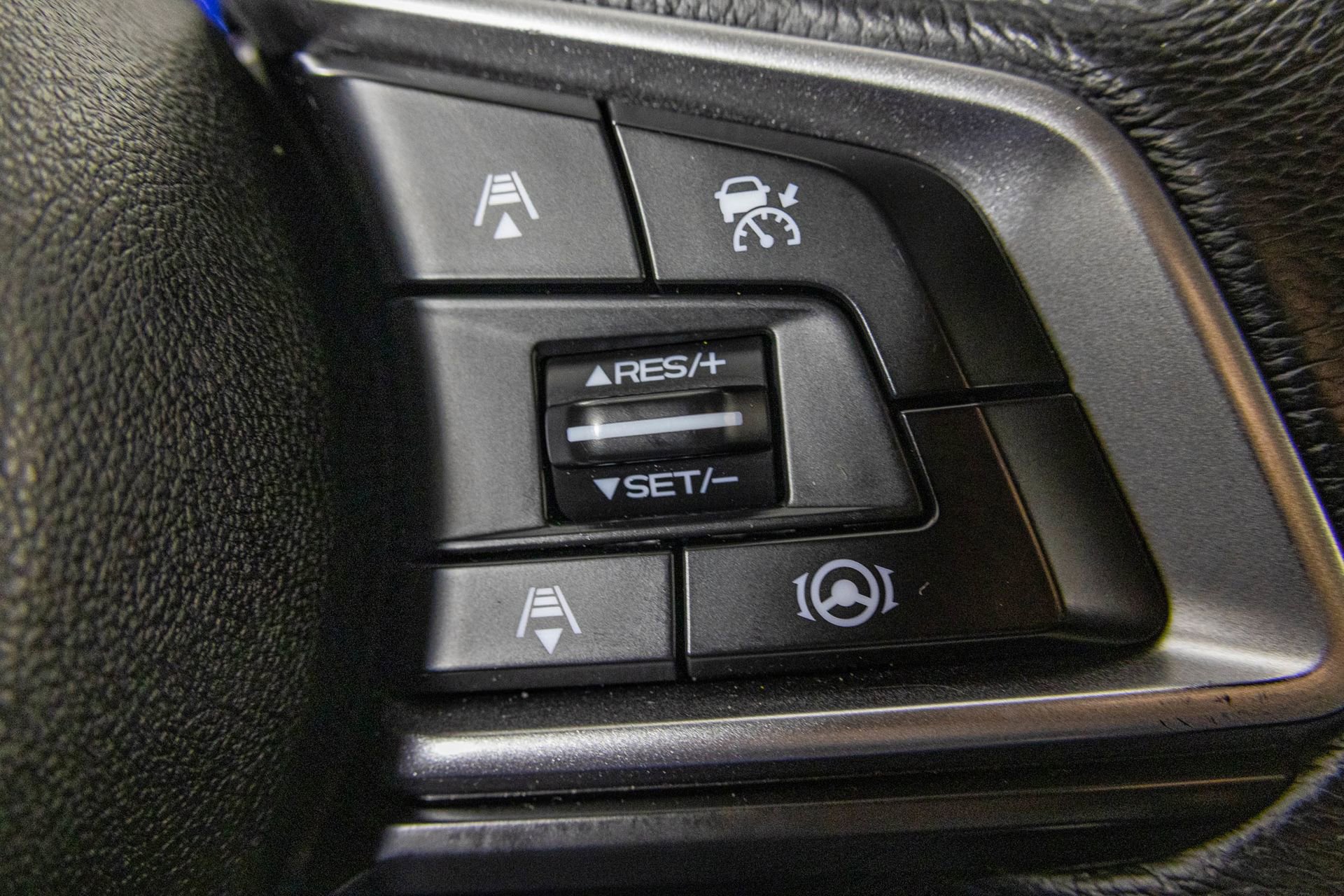 Used 2021 Subaru Ascent Premium w/ Convenience Package image 31