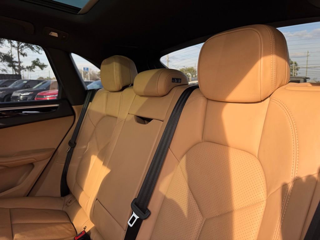 Used 2018 Porsche Macan S w/ Premium Package Plus image 25