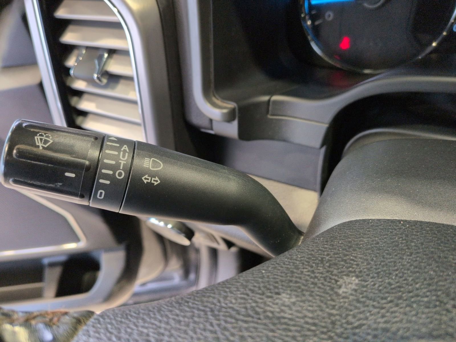 Certified 2018 Ford F150 Platinum w/ Technology Package image 57