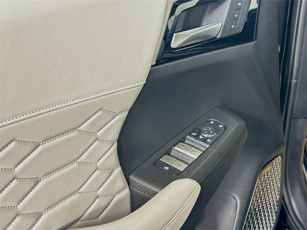 New 2025 Mitsubishi Outlander AWD image 18