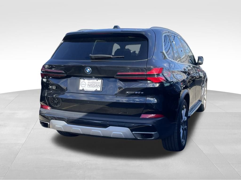 Used 2024 BMW X5 xDrive50e image 4