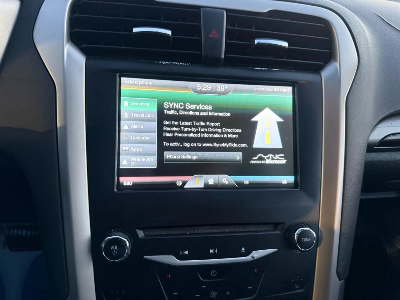 Used 2015 Ford Fusion SE w/ Equipment Group 202A image 9