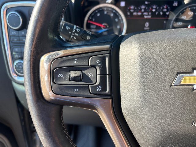 Used 2019 Chevrolet Silverado 1500 High Country w/ Technology Package AWD/4WD image 18