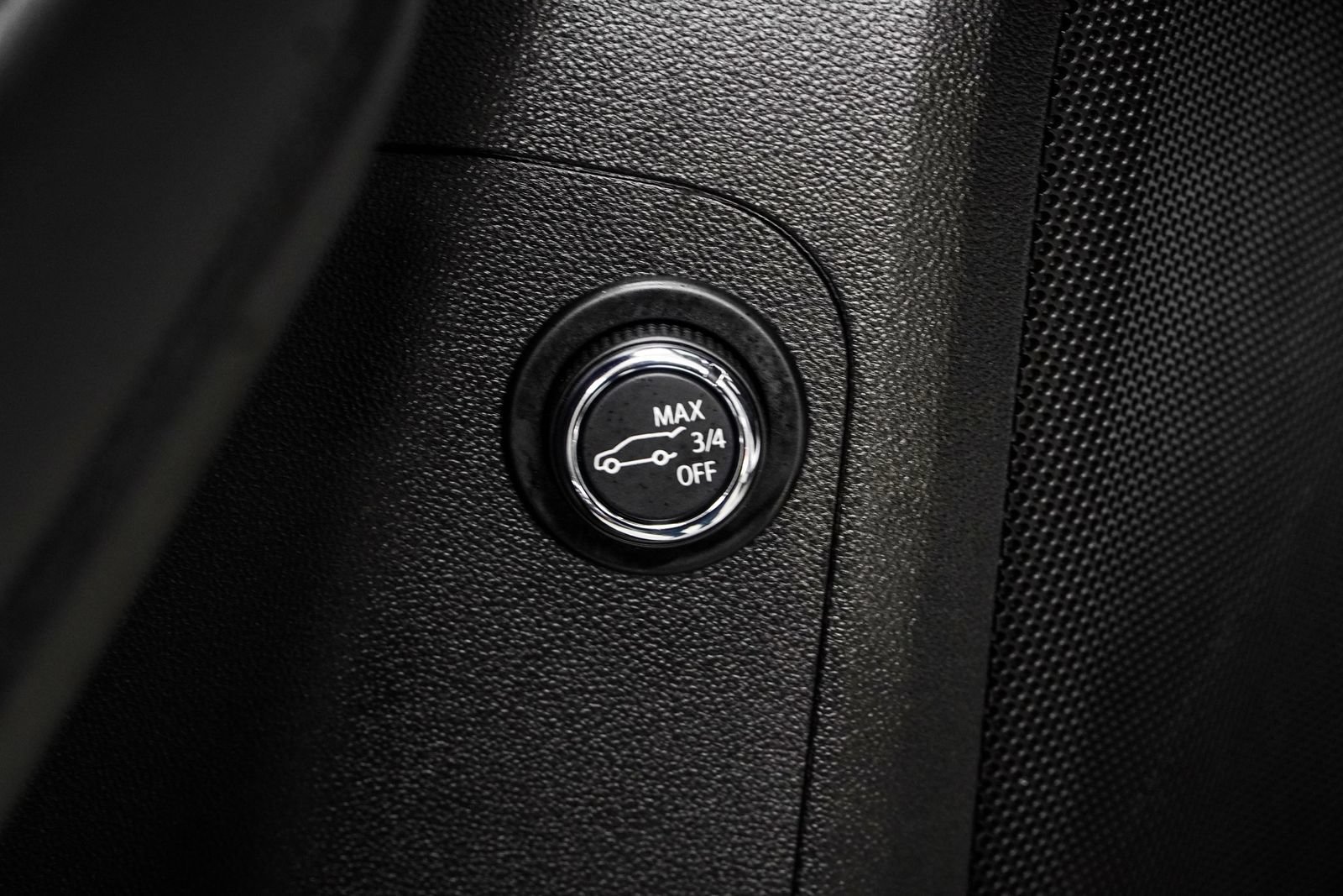 Used 2021 GMC Acadia Denali w/ Denali Technology Package FWD image 46