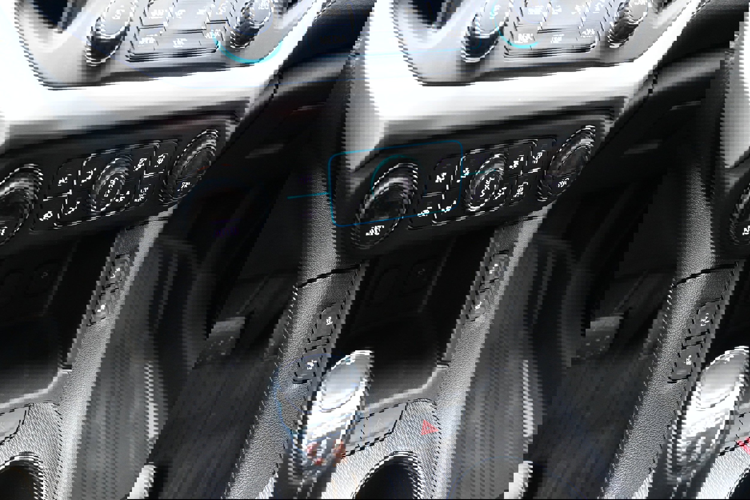 Used 2019 GMC Acadia SLT image 12