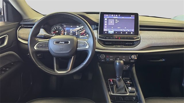 Used 2022 Jeep Compass Latitude image 9