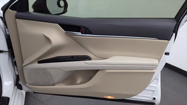 Used 2018 Toyota Camry LE image 22