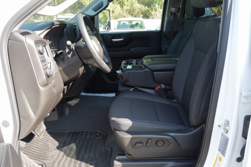 Used 2025 Chevrolet Silverado 2500 Custom w/ Custom Convenience Package image 8