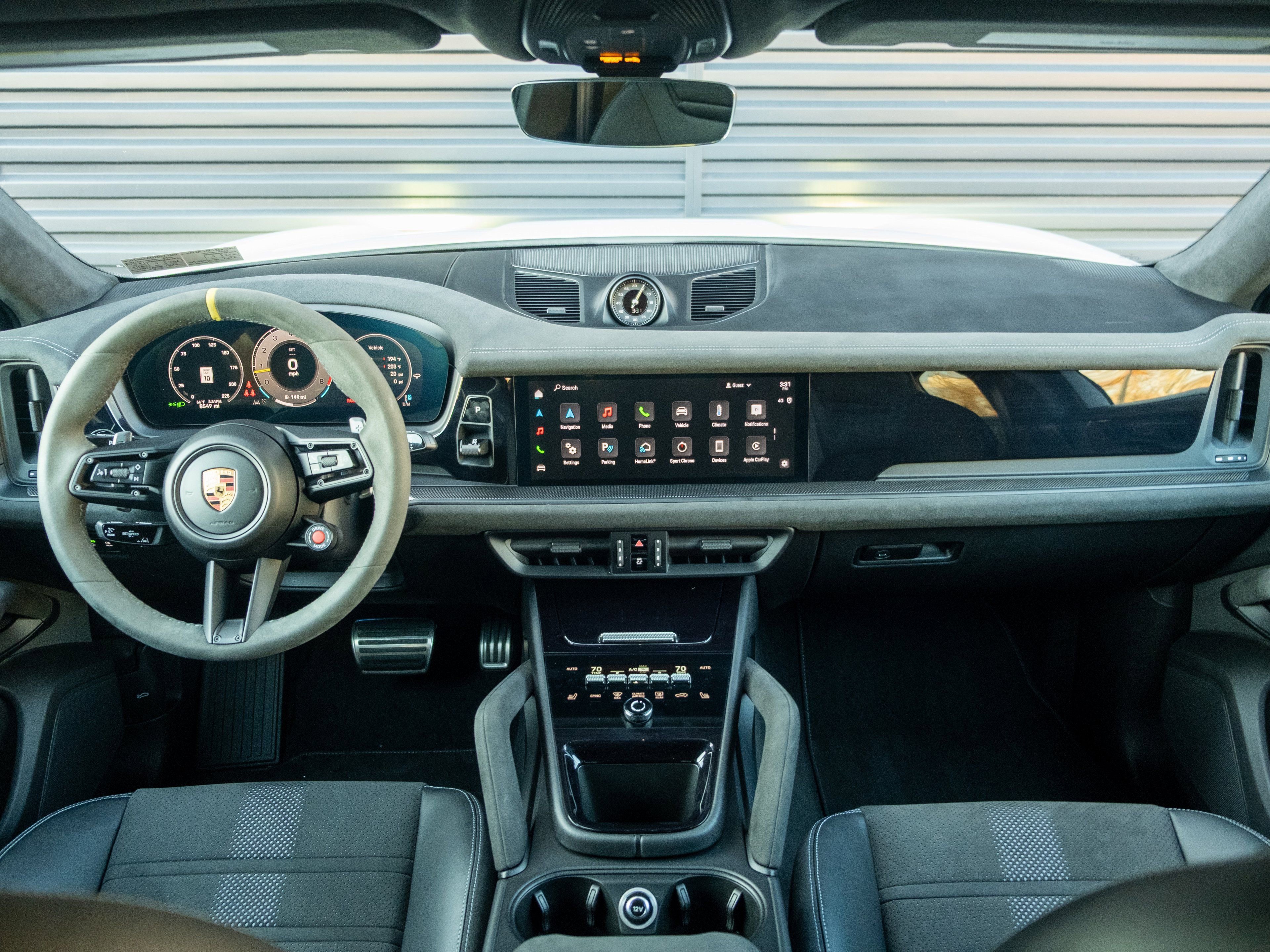 Certified 2024 Porsche Cayenne Turbo GT image 25