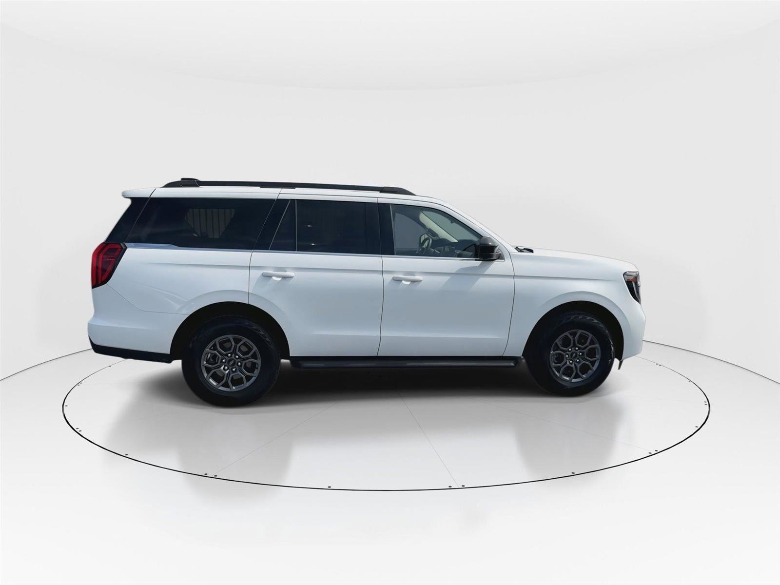 Used 2025 Ford Expedition Active image 9