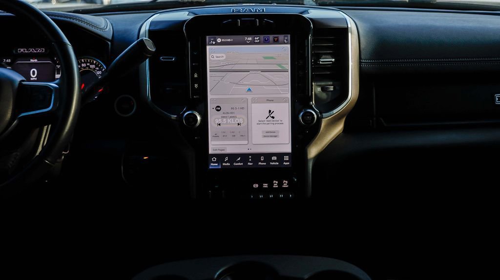 Used 2024 RAM 2500 Laramie image 16