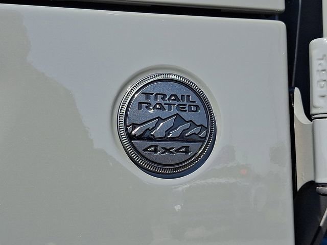 Used 2023 Jeep Wrangler Altitude image 30